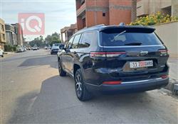 جیپ گراند شیرۆکی